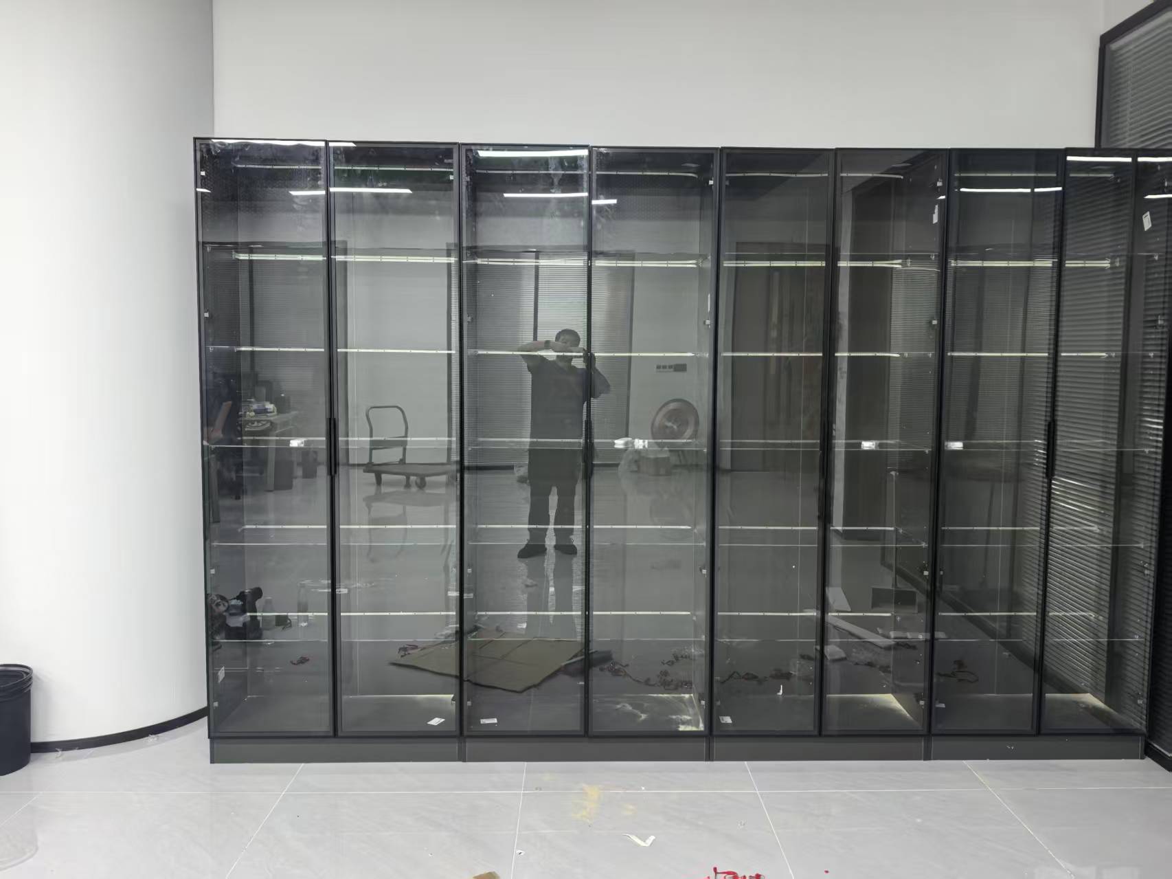 展示柜1.jpg